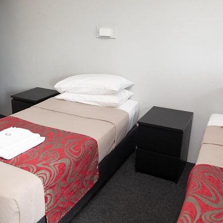 Royal Hotel Синглтон Экстерьер фото