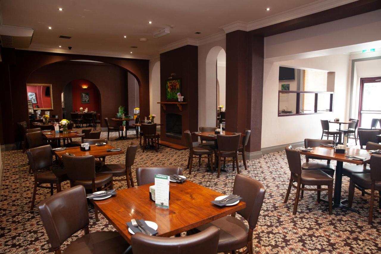 Royal Hotel Синглтон Экстерьер фото